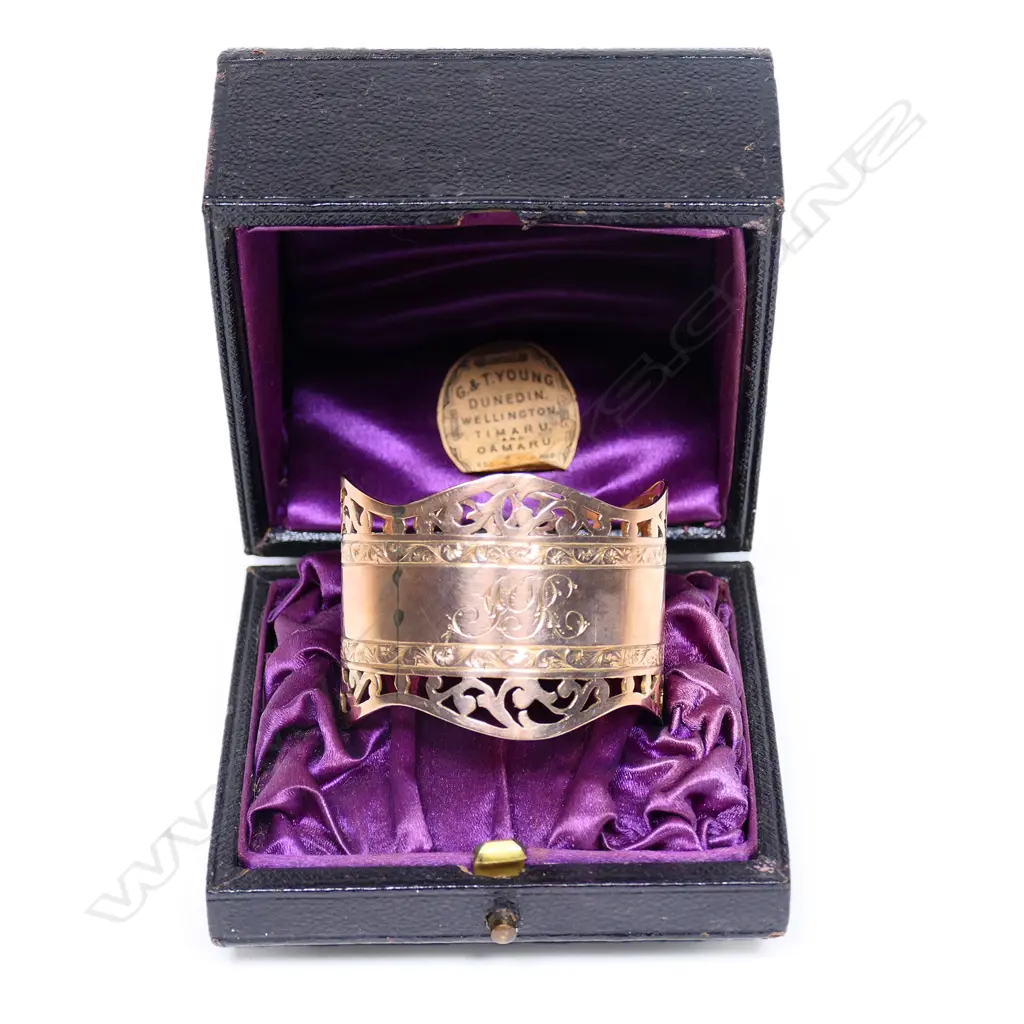 G & T Young (Dunedin) 9ct rose gold napkin ring, Image 1++